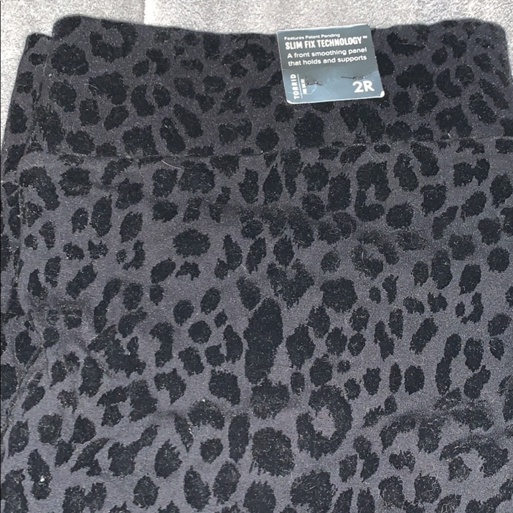 NWT Torrid Sz 2 Pixie pants
